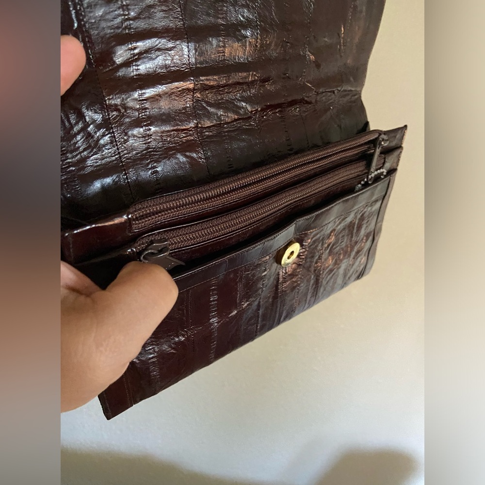 #4- Royal Hook Chestnut Brown Patchwork Eel Leath… - image 5